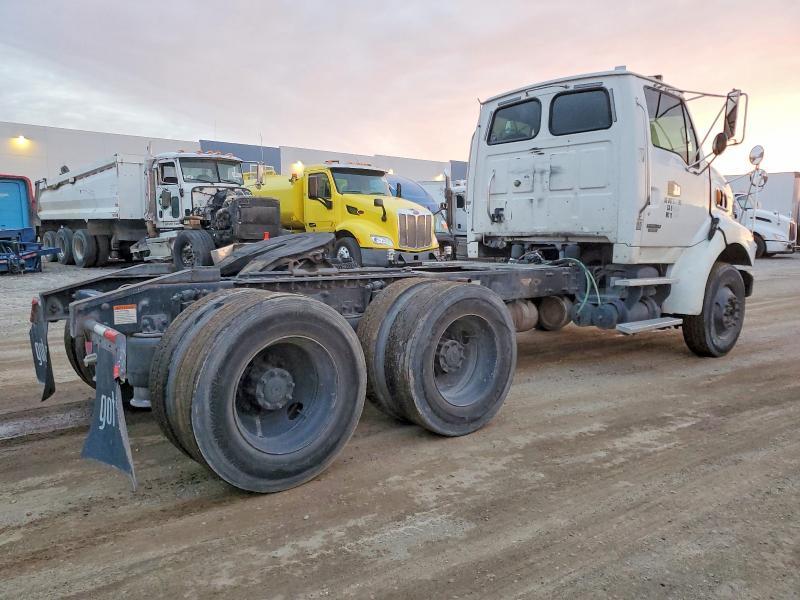 2009 Sterling L 8500