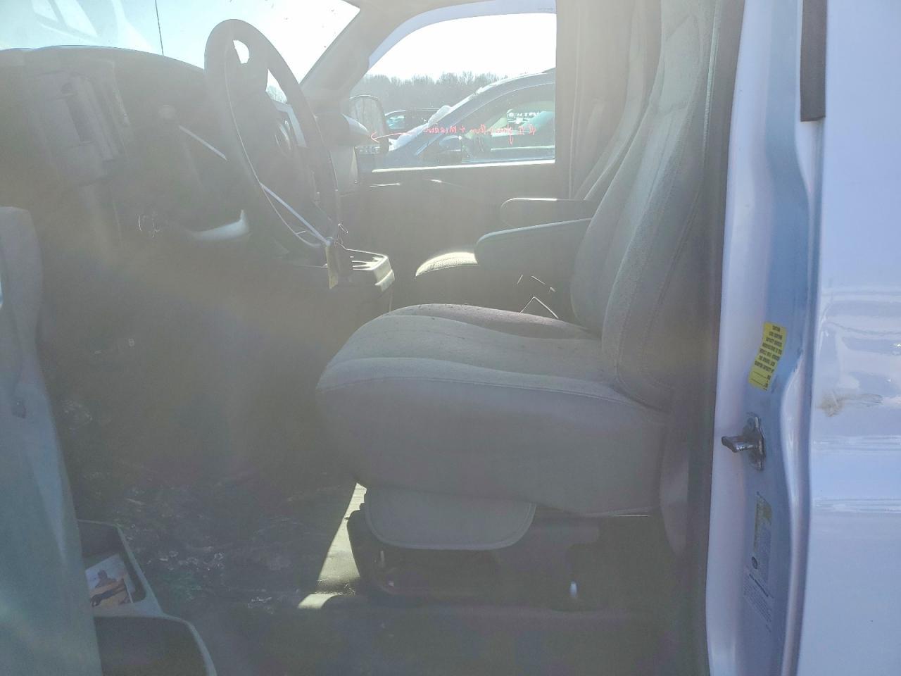 2021 Chevrolet Express G2500