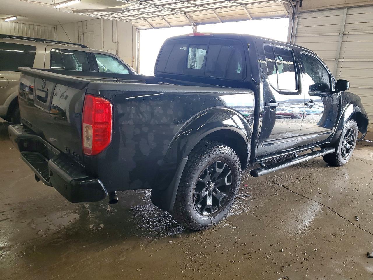 2021 Nissan Frontier SV