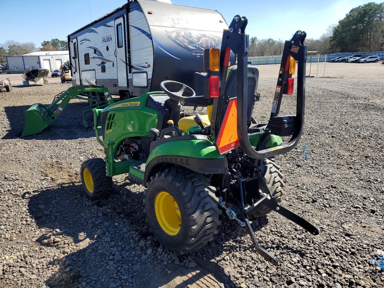 2022 John Deere 1025R Mfwd Tractor