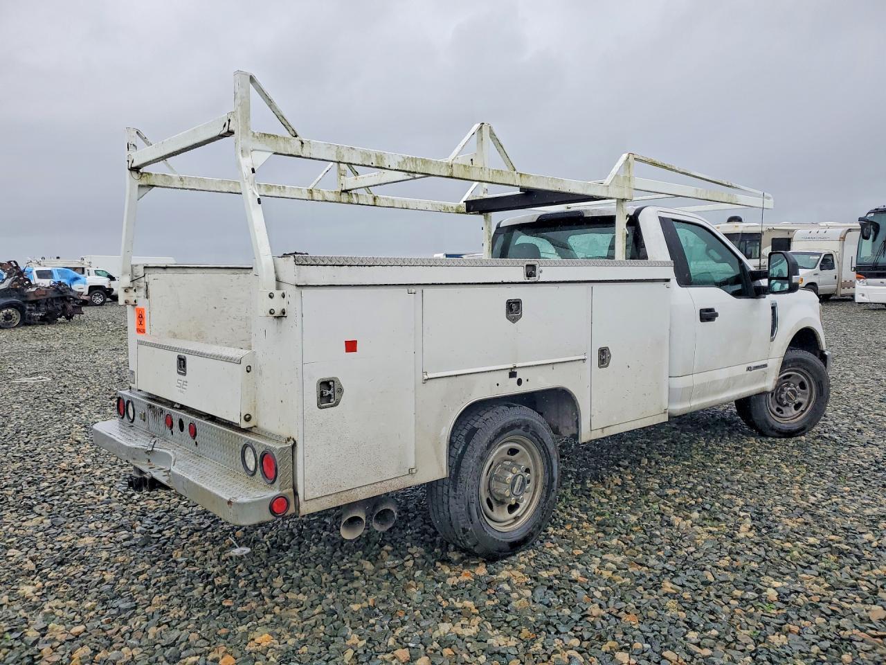 2017 Ford F350 Super Duty Utility / Service Truck