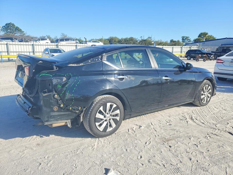 2020 Nissan Altima s