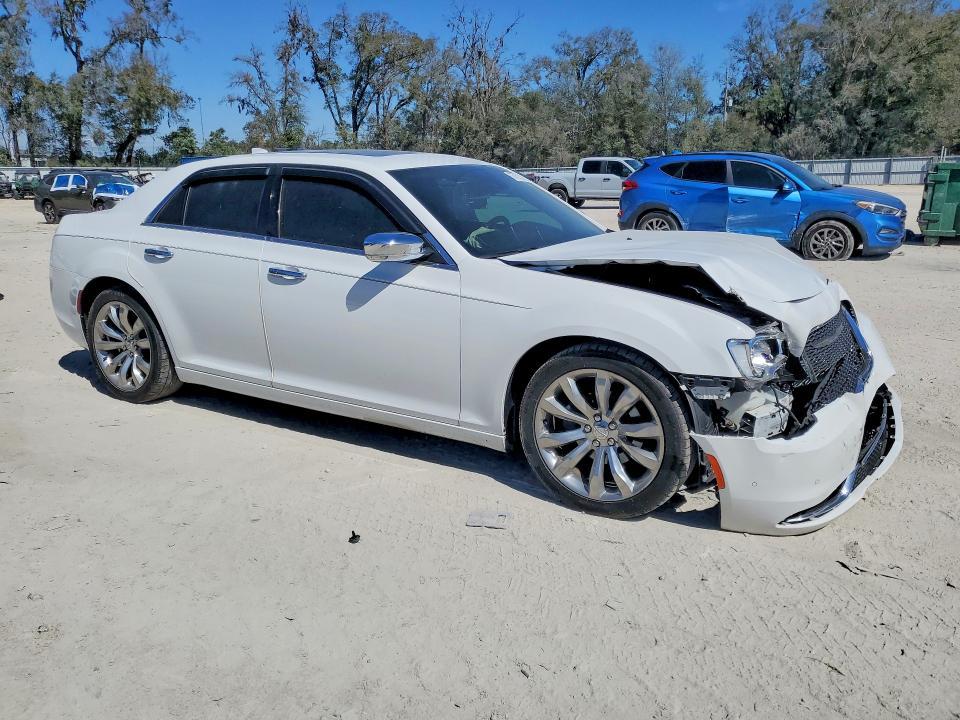 2018 Chrysler 300 Limited