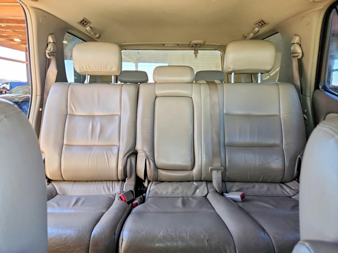 2005 Toyota Sequoia SR5