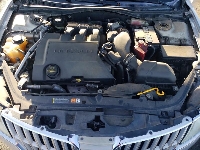 2010 Lincoln Townhouse MKZ