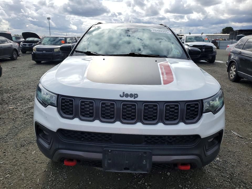 2025 Jeep Compass Trailhawk