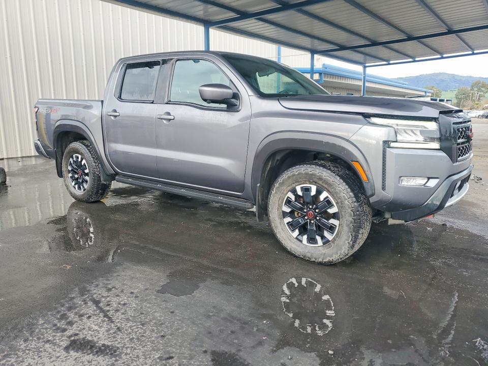 2022 Nissan Frontier s