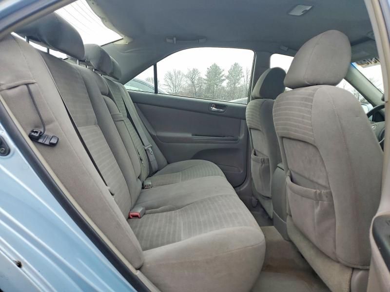 2005 Toyota Camry le