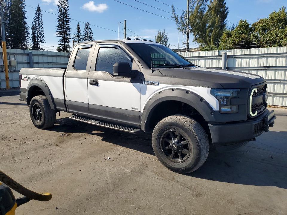 2015 Ford F150 Super cab
