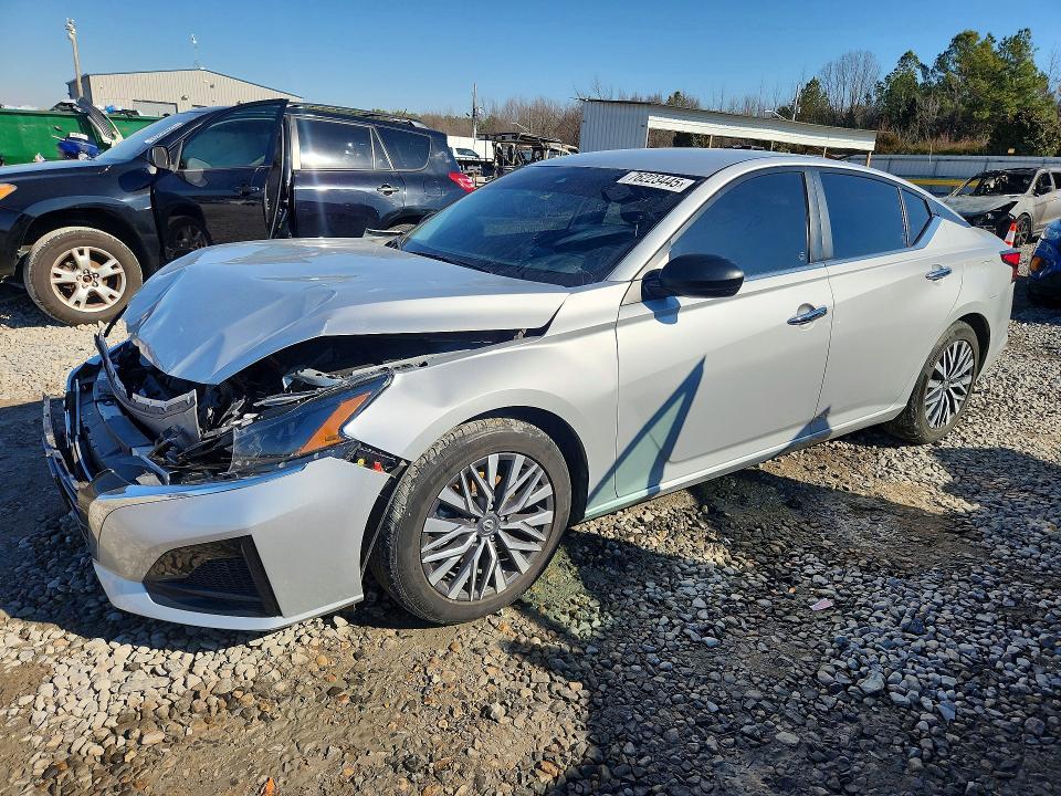 2024 Nissan Altima sv