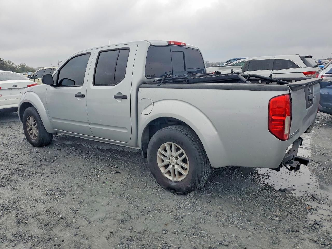 2016 Nissan Frontier s