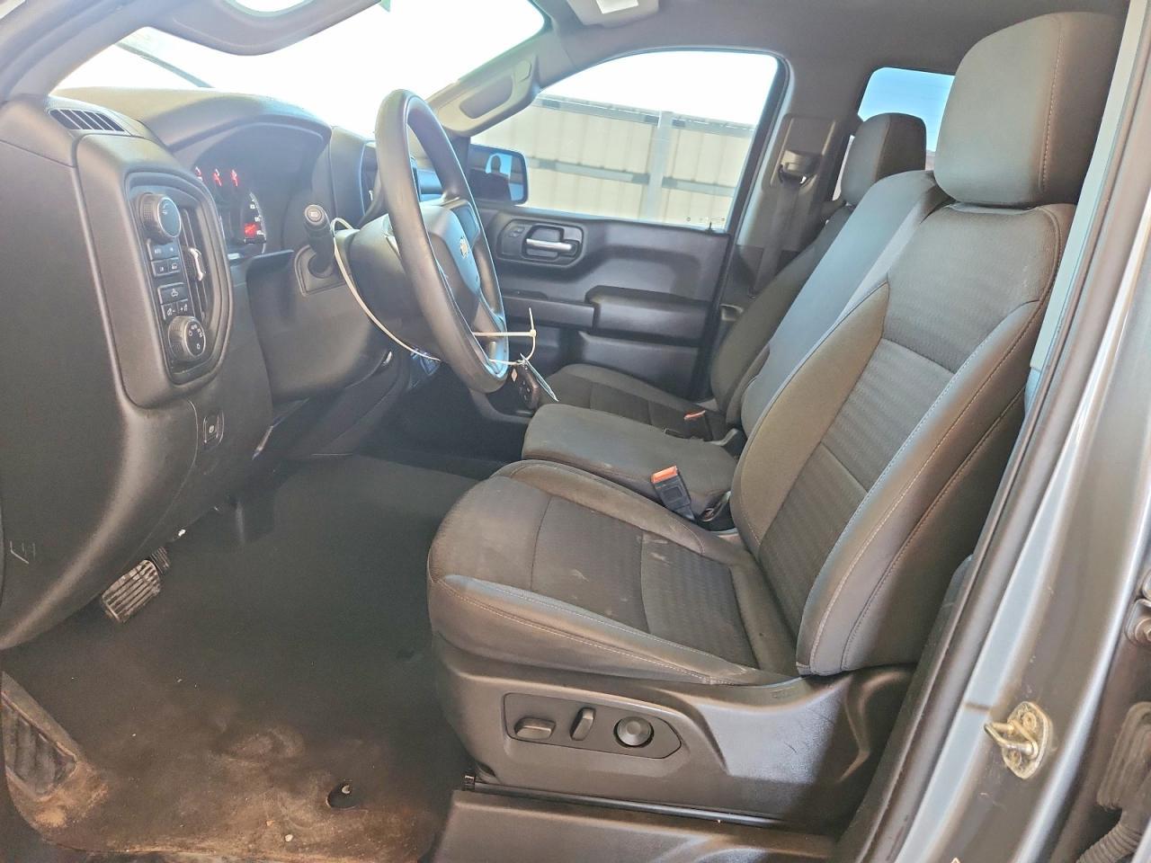 2024 Chevrolet Silverado K1500 Custom