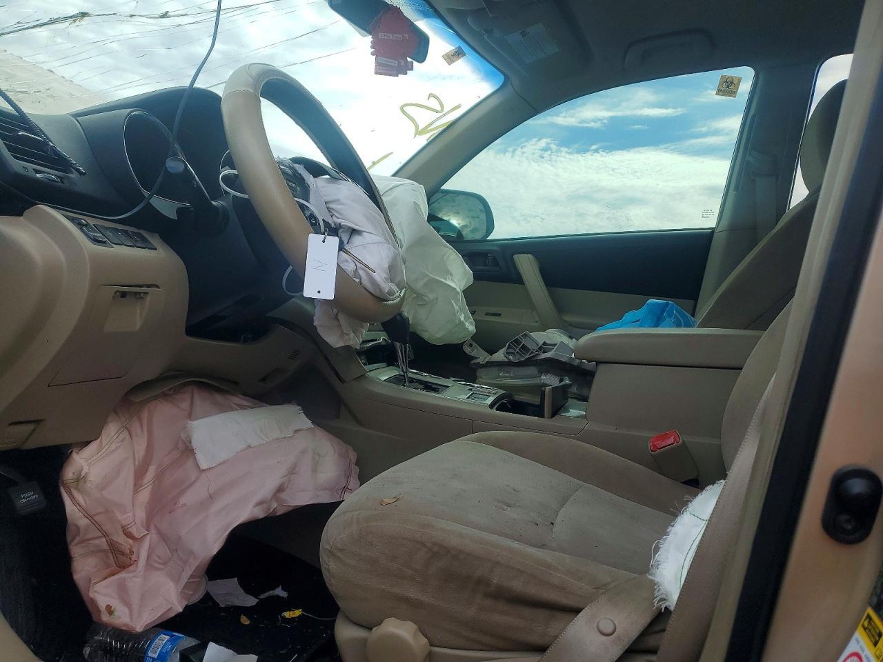 2013 Toyota Highlander Base