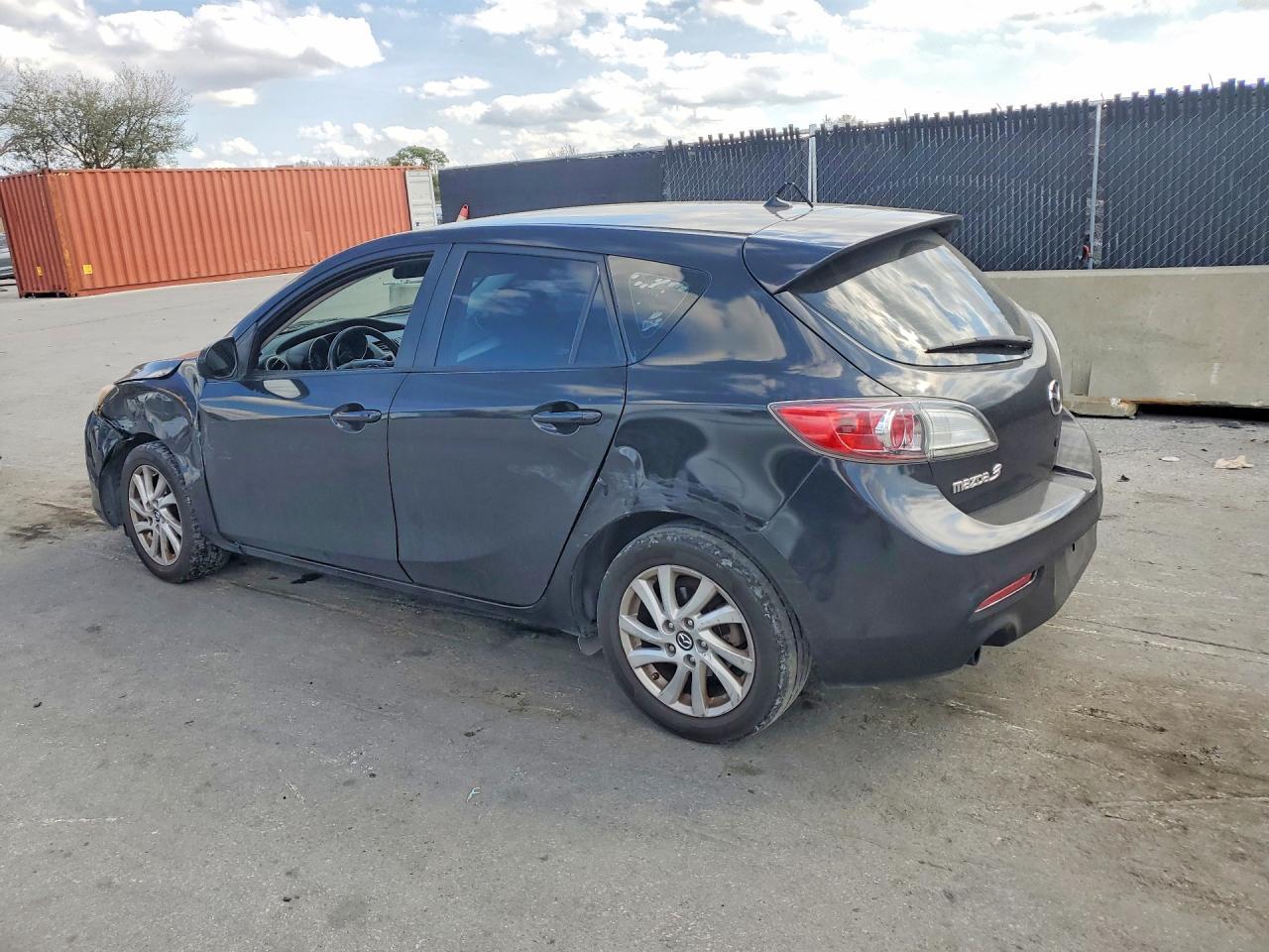 2013 Mazda 3 I