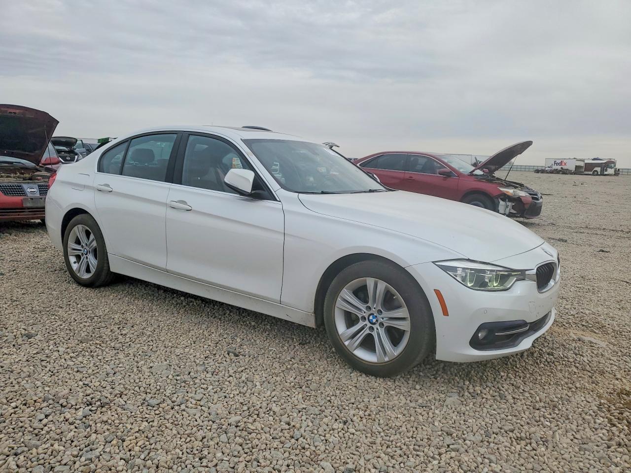2018 BMW 330 xi