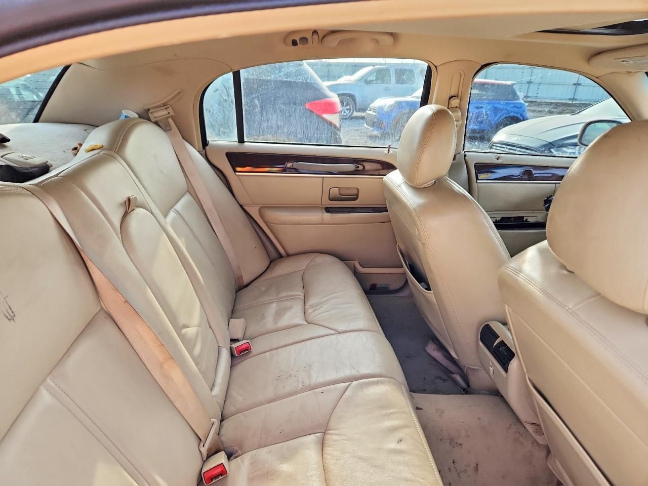 2006 Lincoln Town car Signature Limited