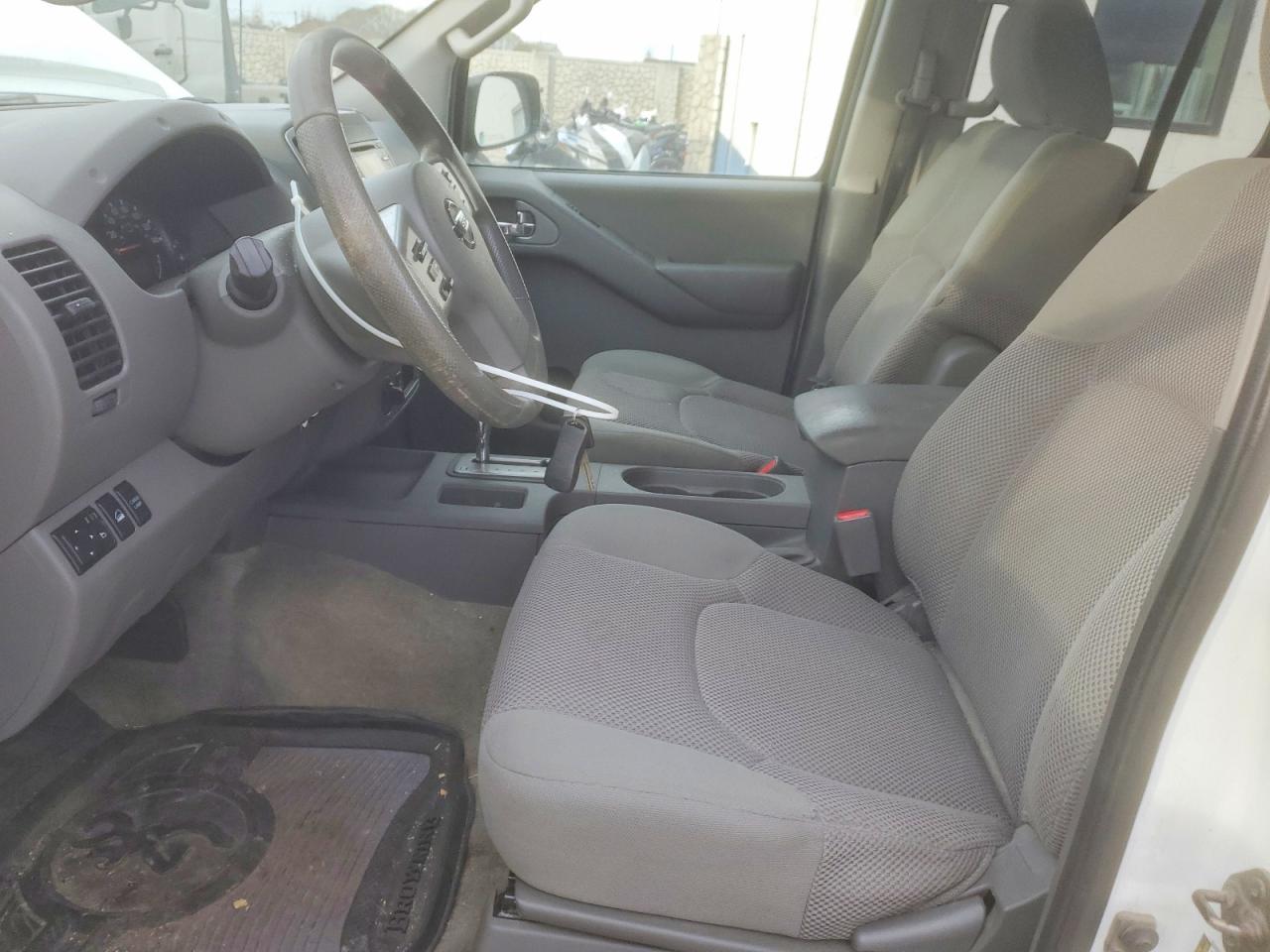 2014 Niss Frontier s