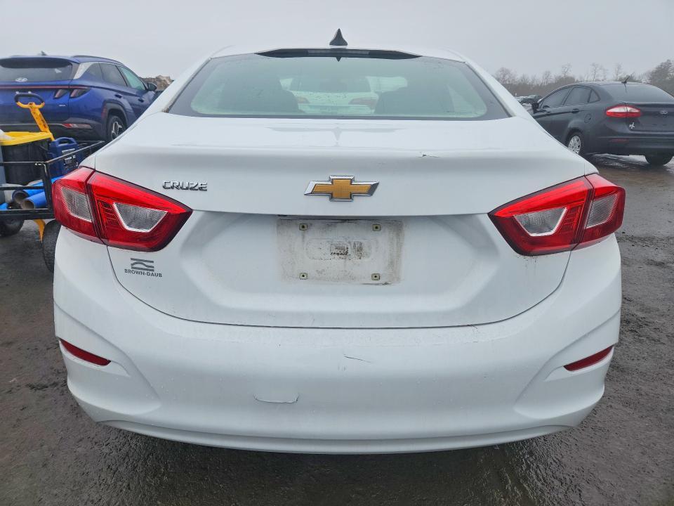 2018 Chev Cruze ls