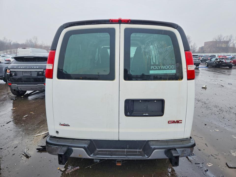 2017 GMC Savana G2500