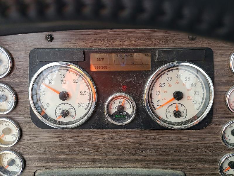 2020 Freightliner Sd122 Semi Truck