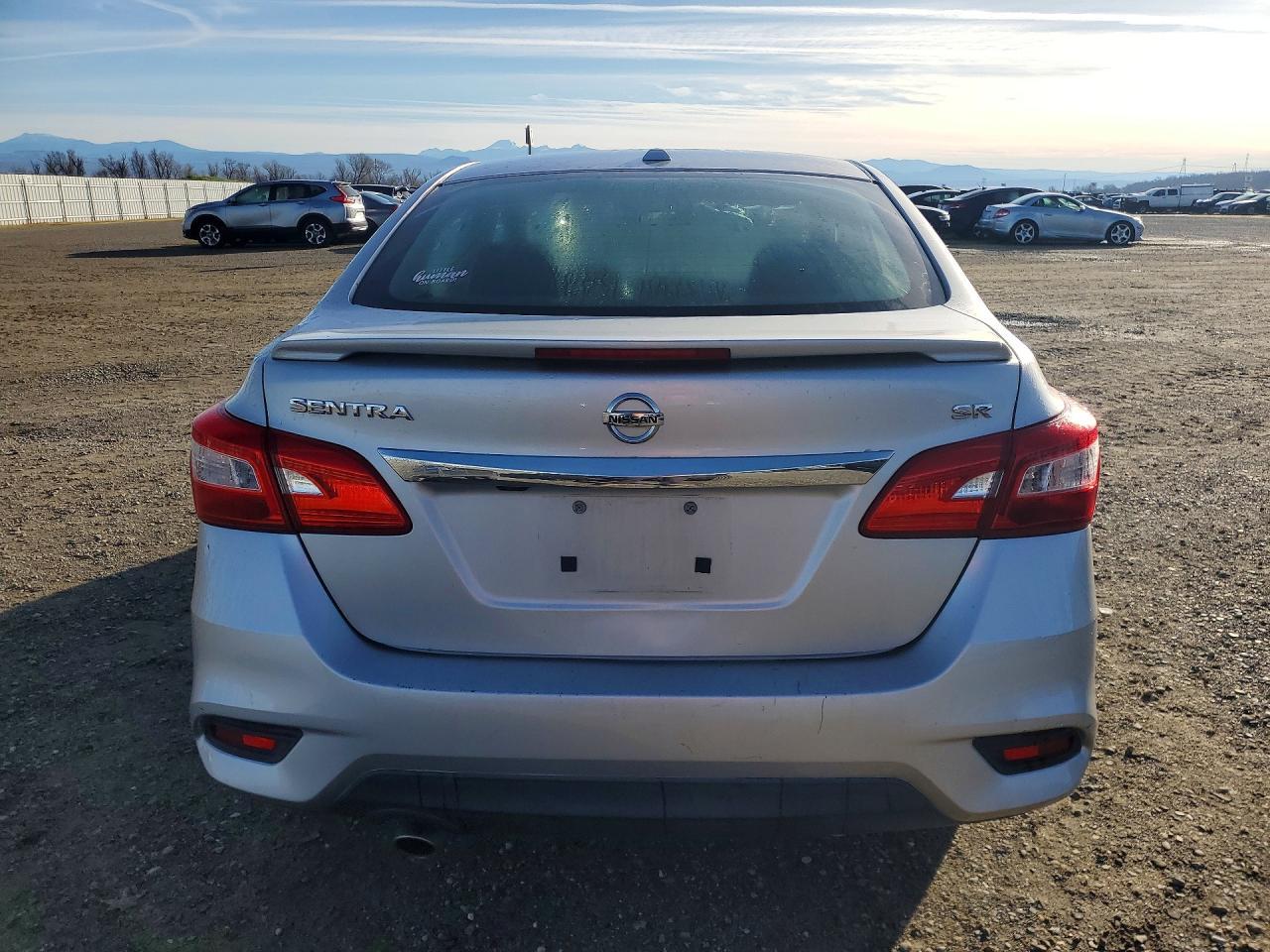 2016 Niss Sentra sr