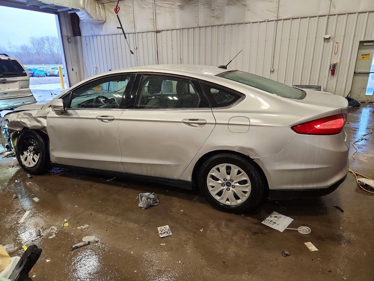 2013 Ford Fusion s