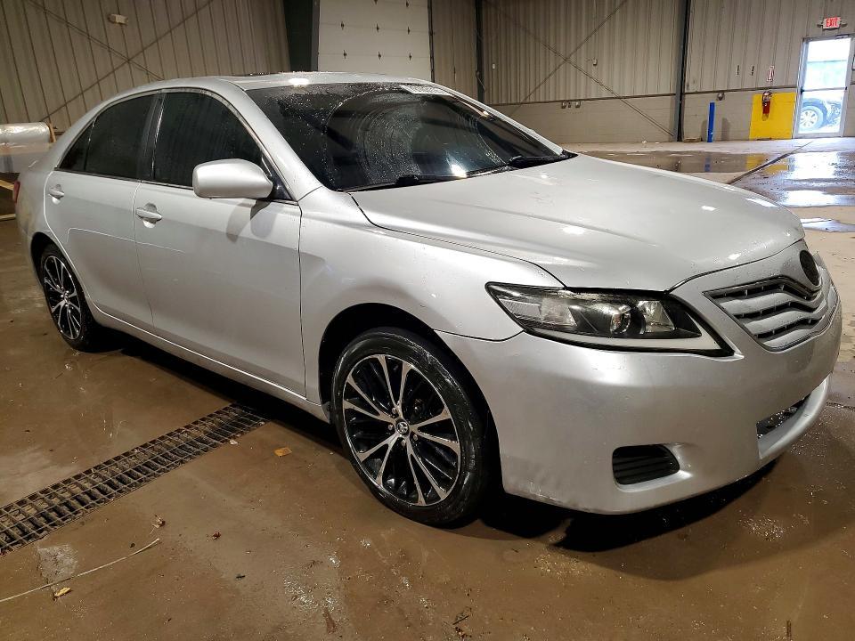 2010 Toyota Camry le