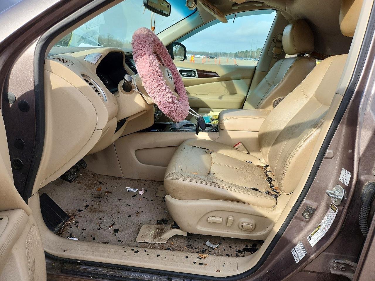 2014 Nissan Pathfinder s