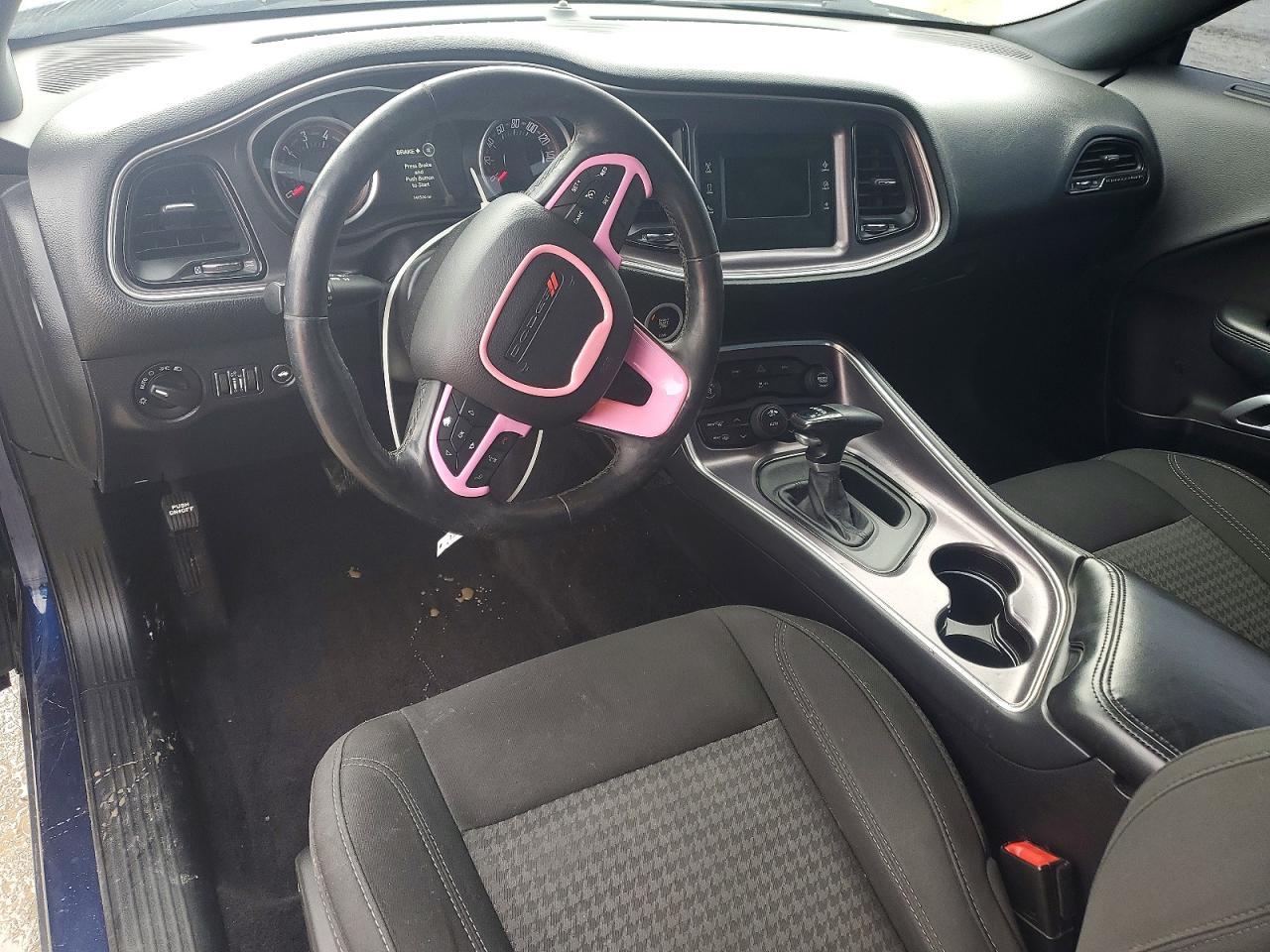 2016 Dodge Challenger sxt
