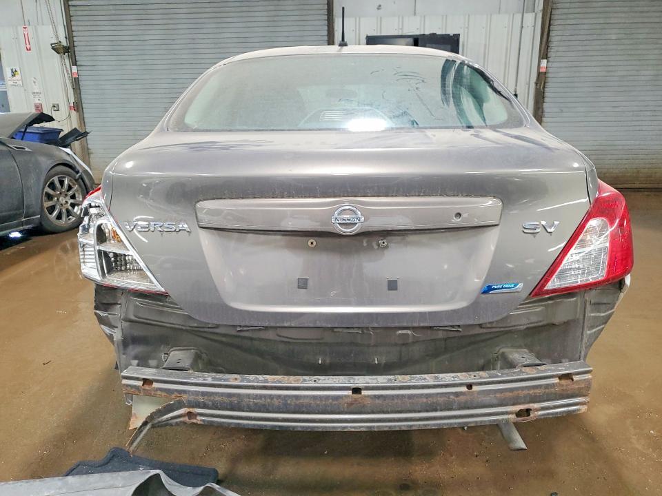 2012 Nissan Versa 1.6 s