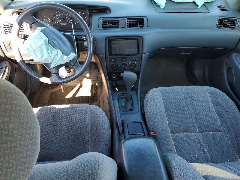 2000 Toyota Camry le