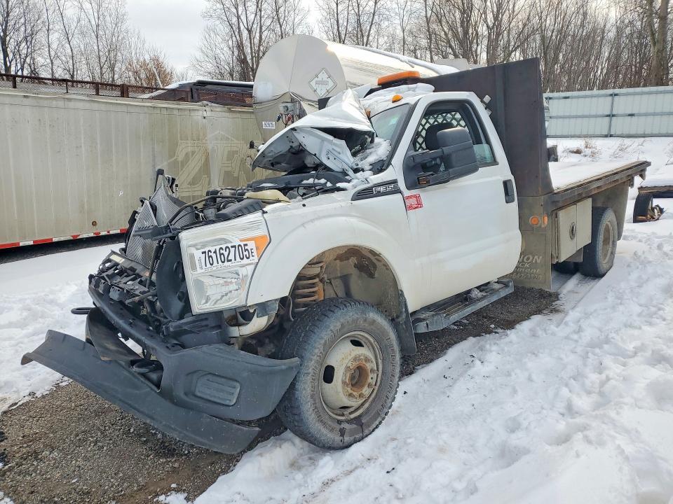 2016 Ford F350 Super Duty Flatbed Truck