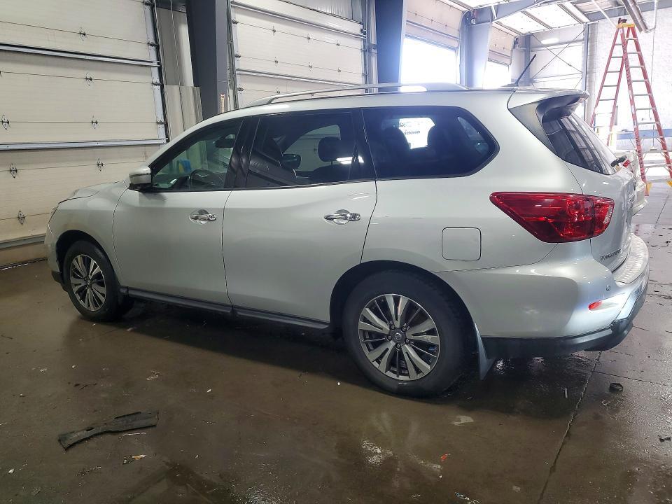 2017 Nissan Pathfinder s