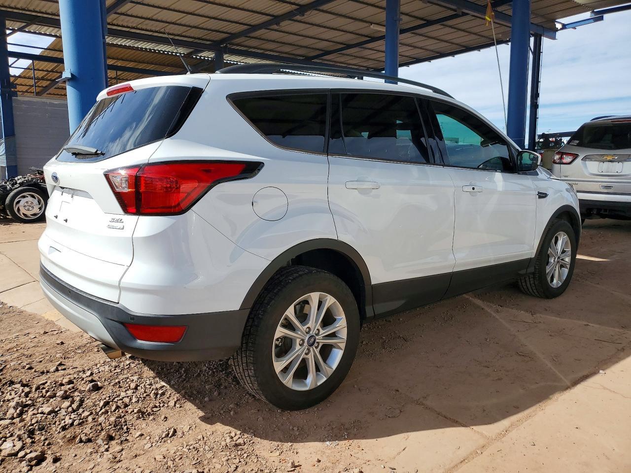 2019 Ford Escape sel