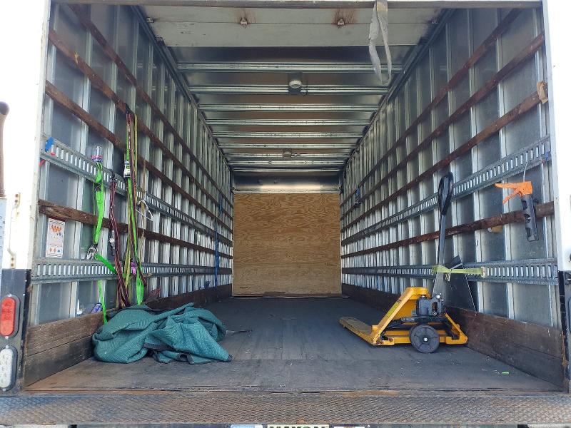 2018 International 4300 box Truck