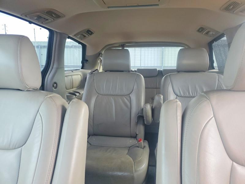 2006 Toyota Sienna xle 7 Passenger