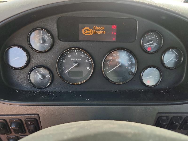 2018 Peterbilt 348 Semi Truck