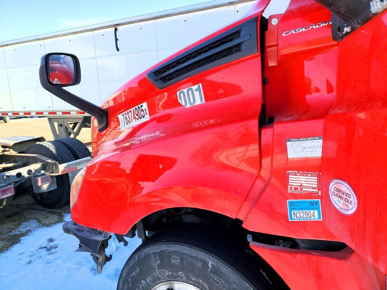 2021 Freigliner Cascadia 126