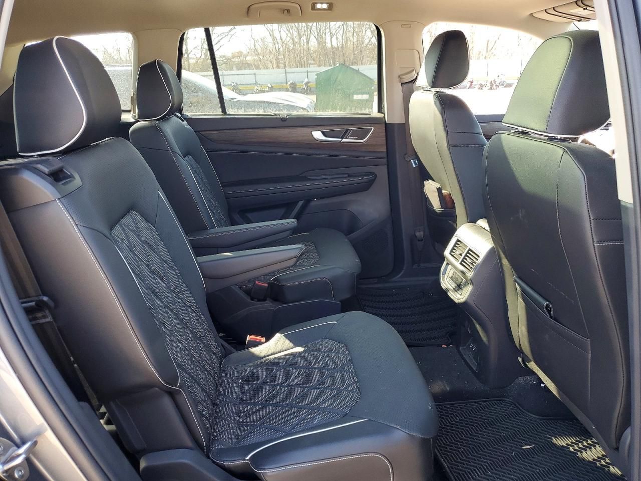 2024 Volkswagen Atlas sel Premium R-line