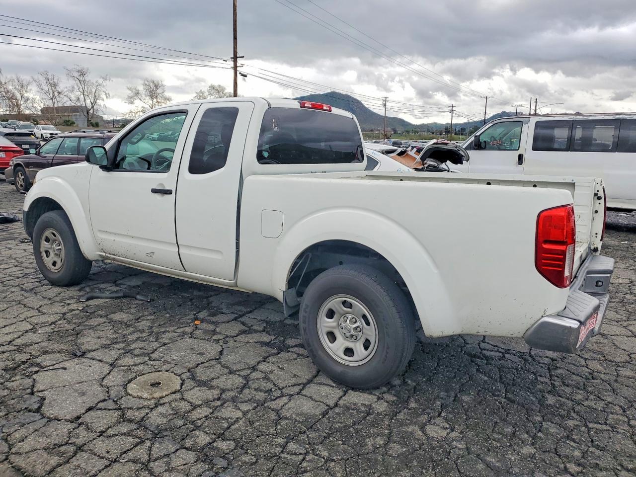 2016 Nissan Frontier S