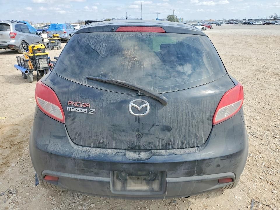 2014 Mazda 2 Sport