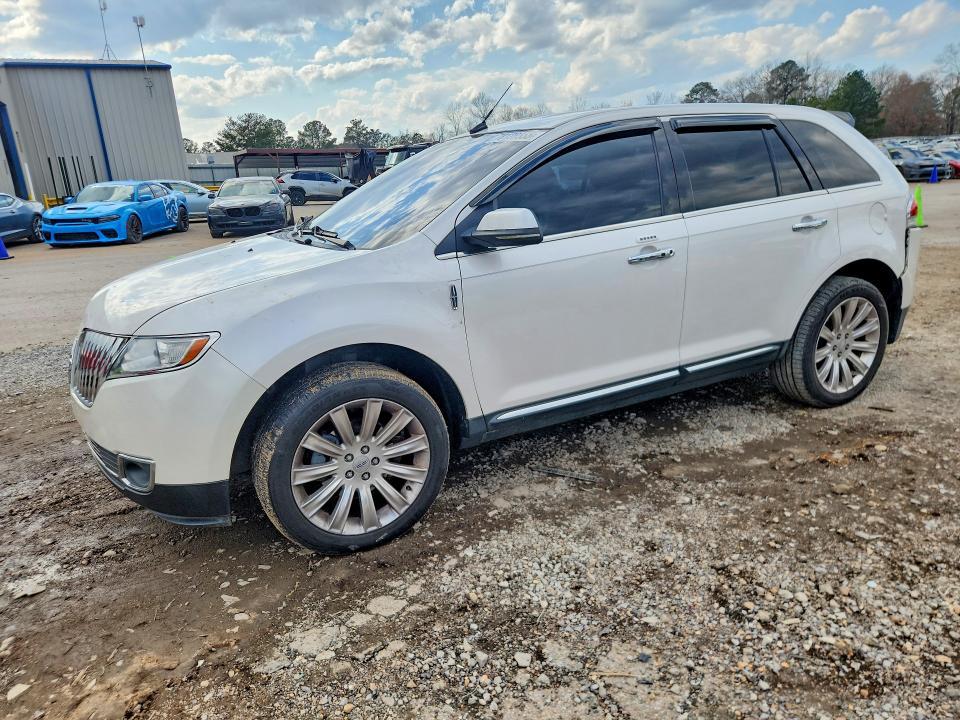 2013 Lincoln Townhouse MKX