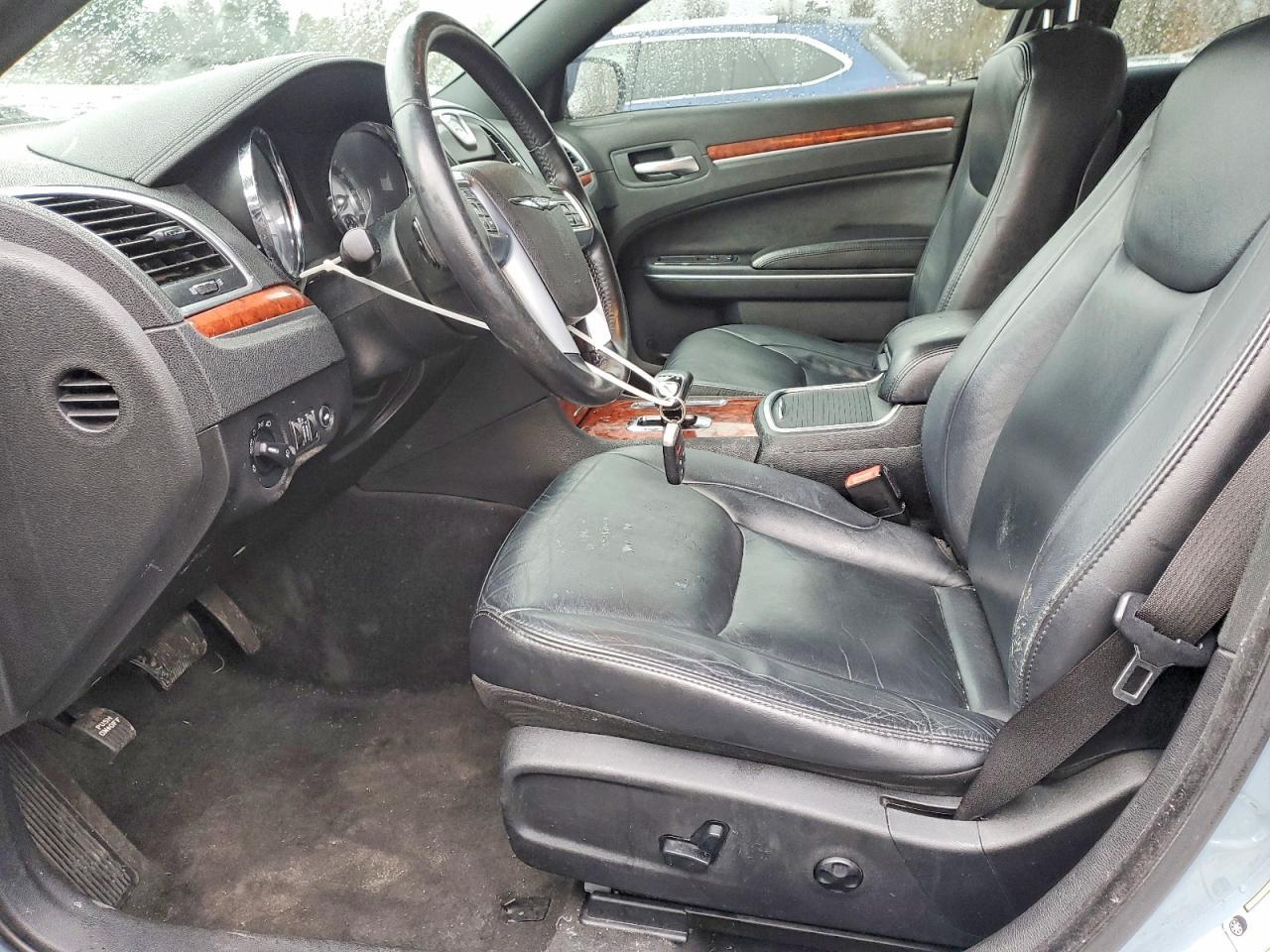 2012 Chrysler 300 Limited
