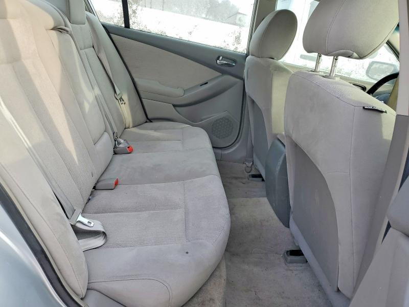 2010 Nissan Altima Base