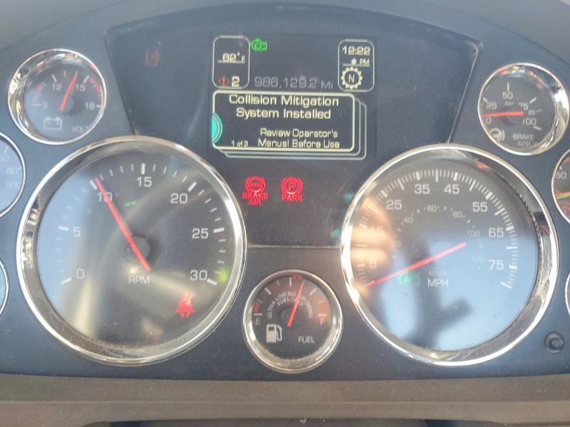 2016 Kenworth T680 Semi Truck