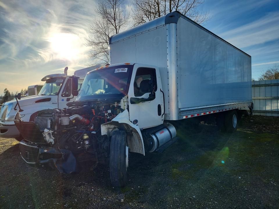 2023 International MV607 BOX Truck