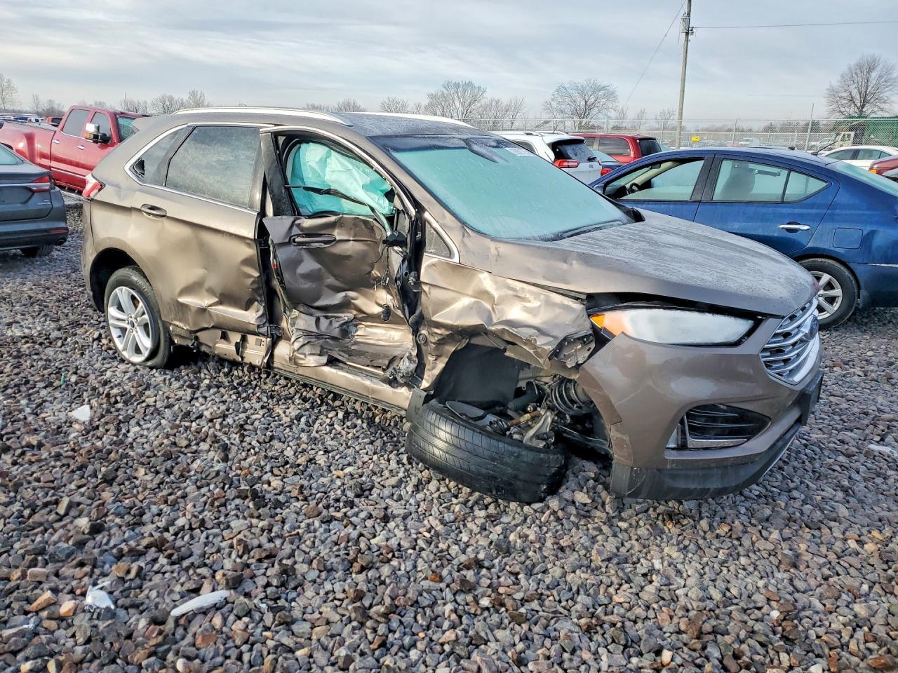 2019 Ford Edge sel