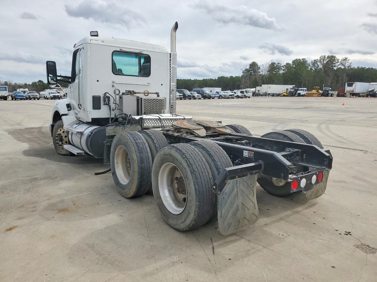 2020 Kenworth T880 Semi Truck