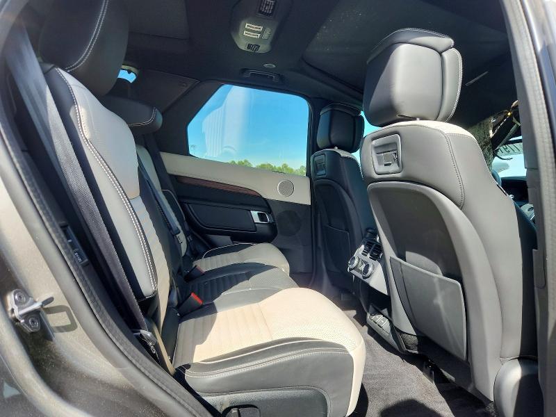 2024 Land Rover Discovery Dynamic se