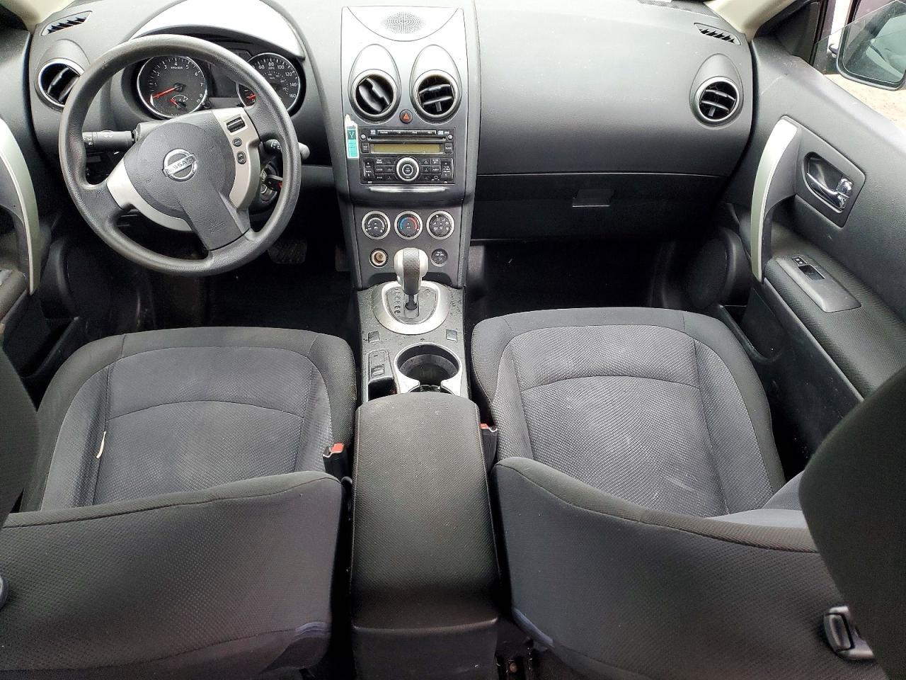 2013 Niss Rogue s awd
